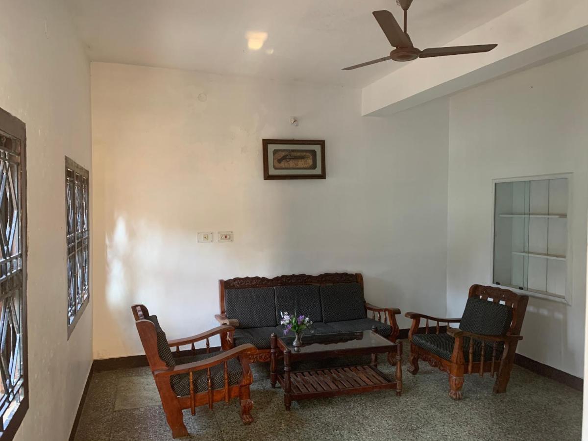 Hotel caveri inn Madikeri Esterno foto