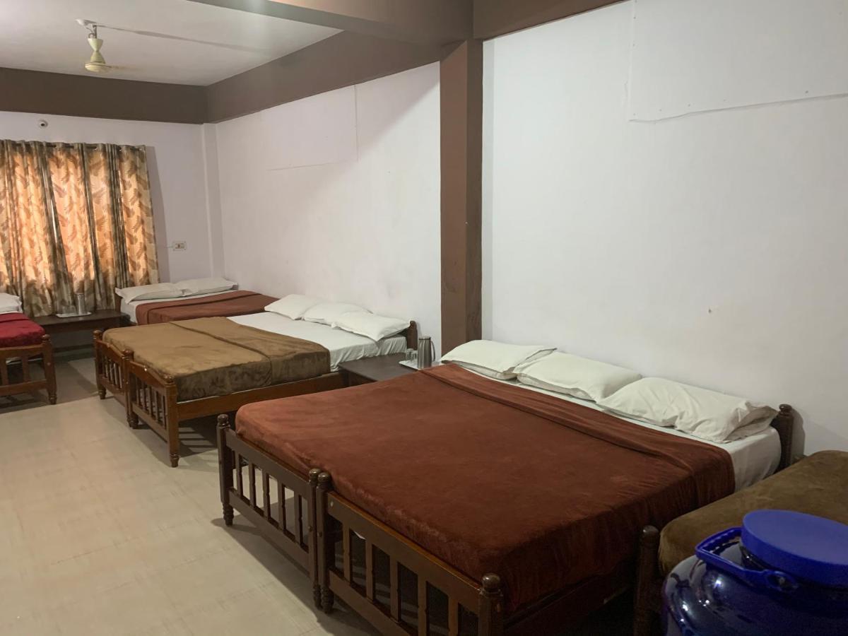 Hotel caveri inn Madikeri Esterno foto