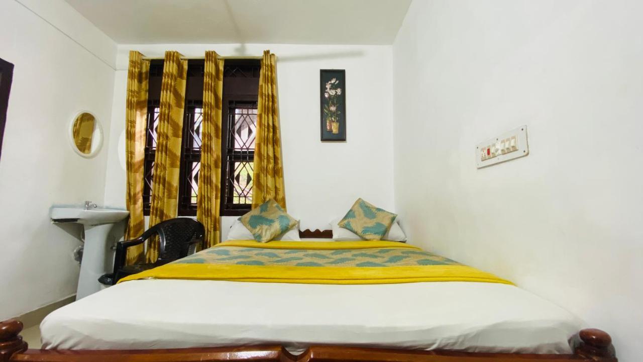 Hotel caveri inn Madikeri Esterno foto