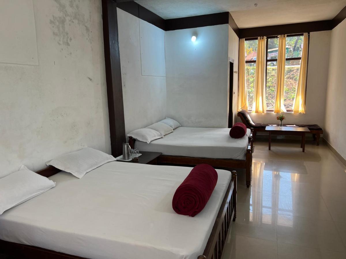 Hotel caveri inn Madikeri Esterno foto