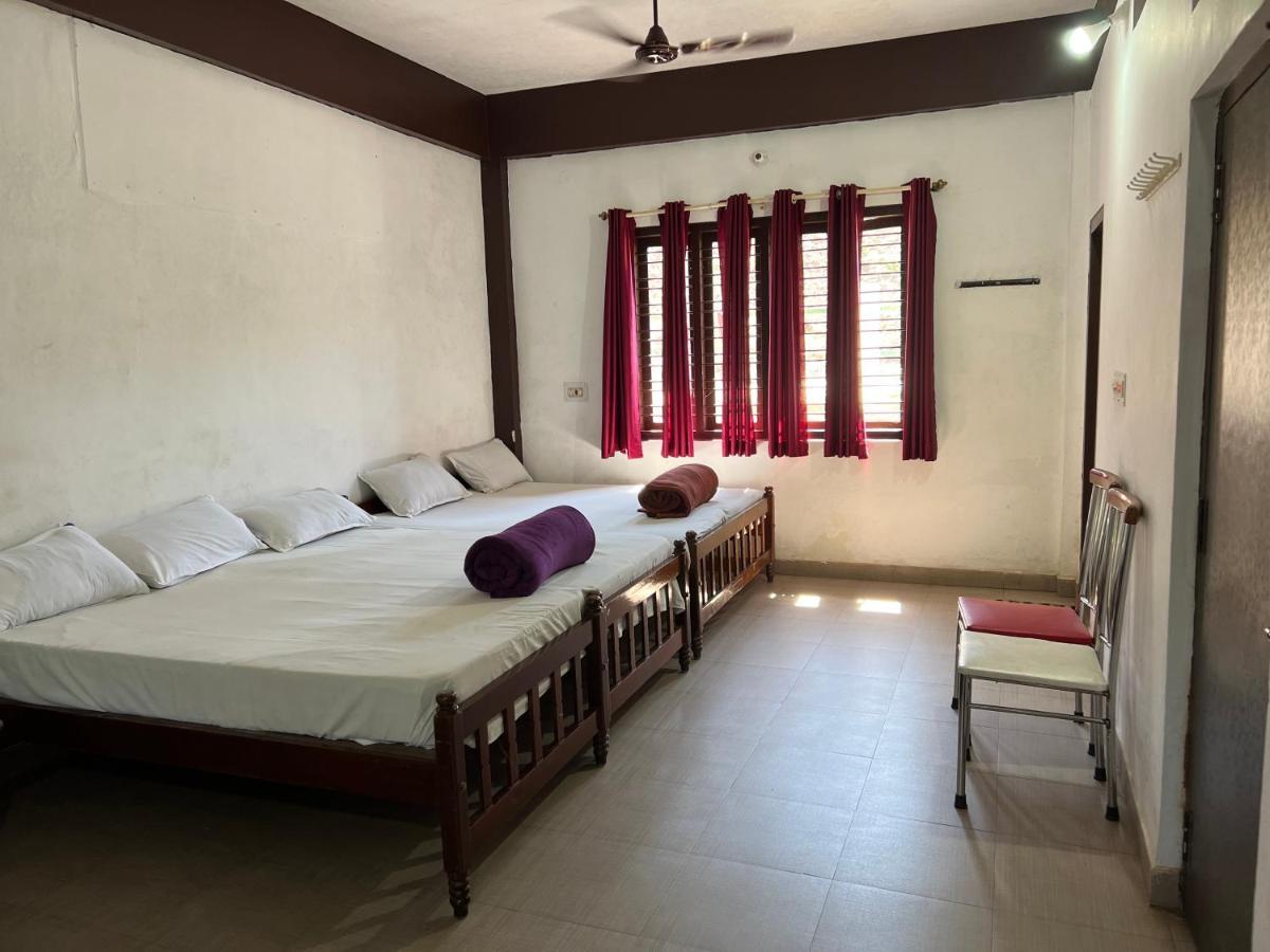 Hotel caveri inn Madikeri Esterno foto
